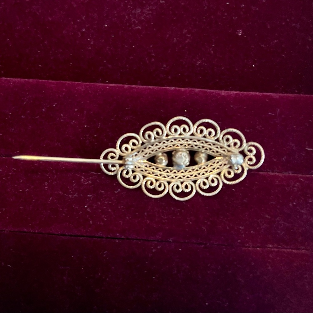 Vintage Filigree Brooch - Picture 5 of 6